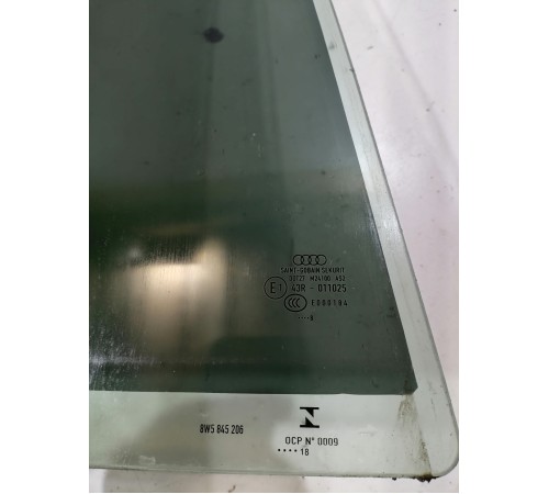 Стекло двери заднее правое