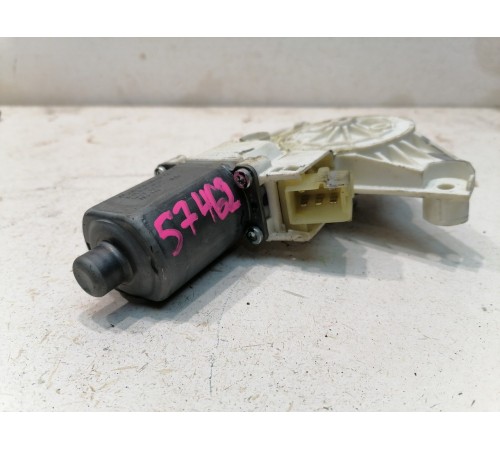 Моторчик стеклоподъемника передней левой двери