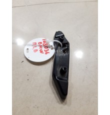 Направляющая переднего бампера левая верхняя