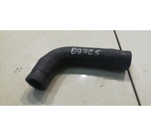 Патрубок системы охлаждения