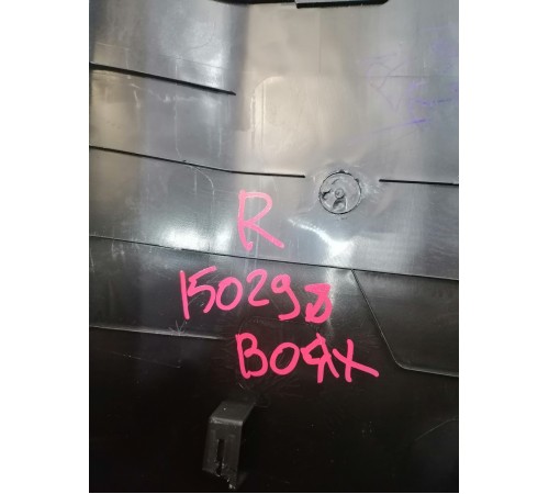 Обшивка центральной стойки правая нижняя