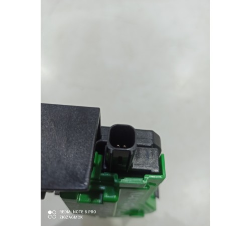 Активатор крышки лючка бензобака