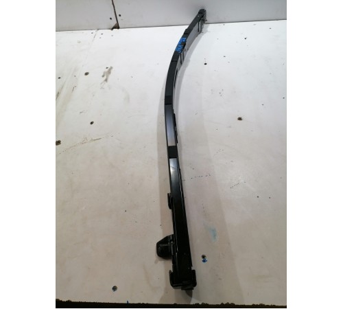 Направляющая правой сдвижной двери нижняя