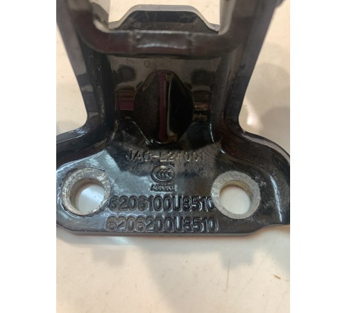 Петля двери (задняя, левая, верхняя)