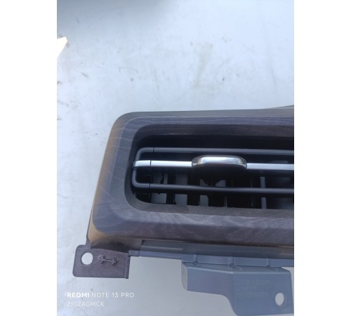 Дефлектор воздушный левый