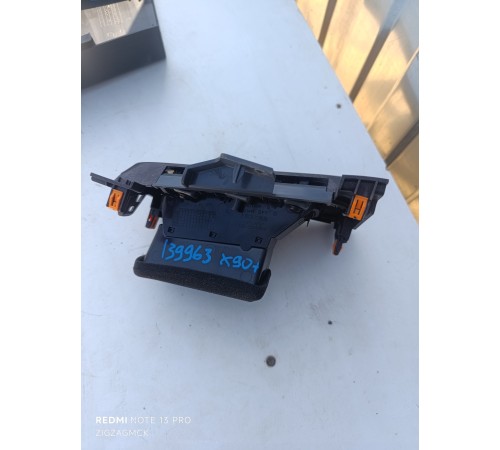 Дефлектор воздушный левый