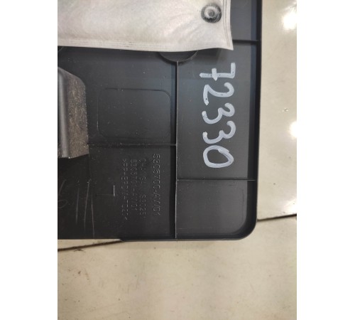 Шторка багажника (передняя левая)