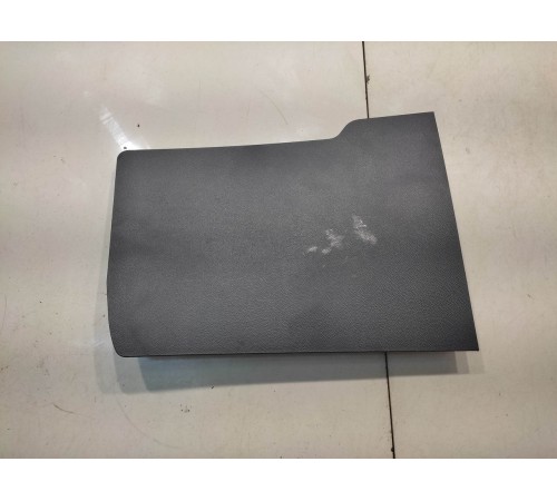 Шторка багажника (передняя левая)