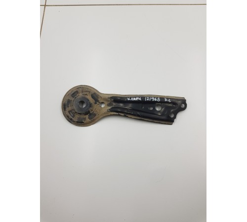 Кронштейн крепление заднего подрамника левый