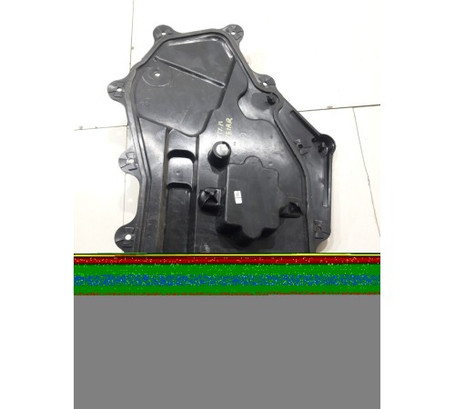 Панель двери (передняя, левая)