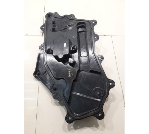 Панель двери (передняя, левая)