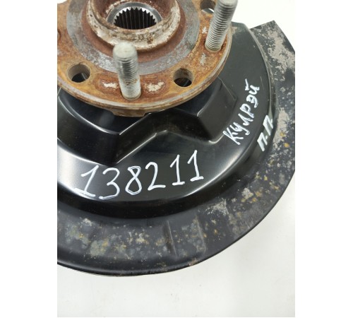 Кулак поворотный Передний Правый