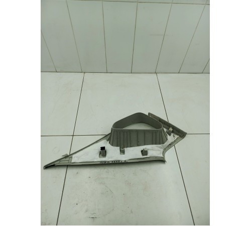 Обшивка задней стойки левая верхняя