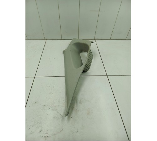 Обшивка задней стойки левая верхняя