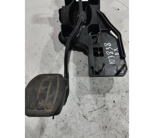 Педаль тормоза