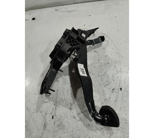 Педаль тормоза