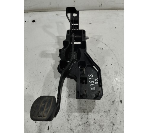 Педаль тормоза