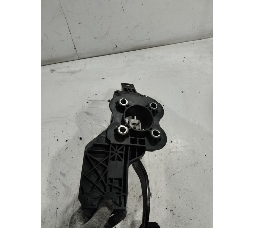 Педаль тормоза