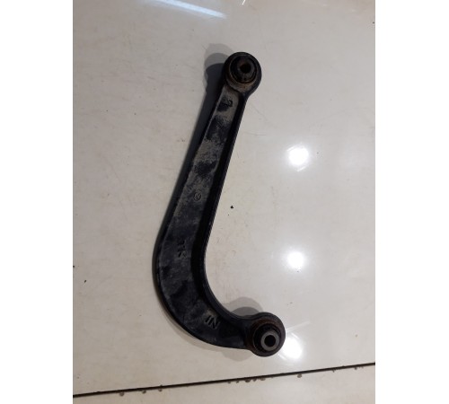 Рычаги подвески (задний, правый, верхний)