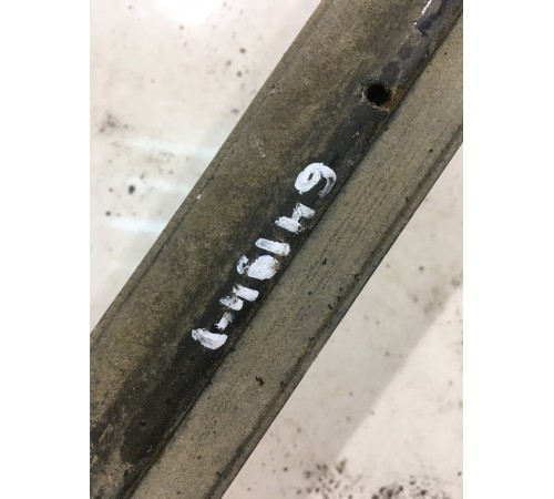 Кронштейн топливного бака