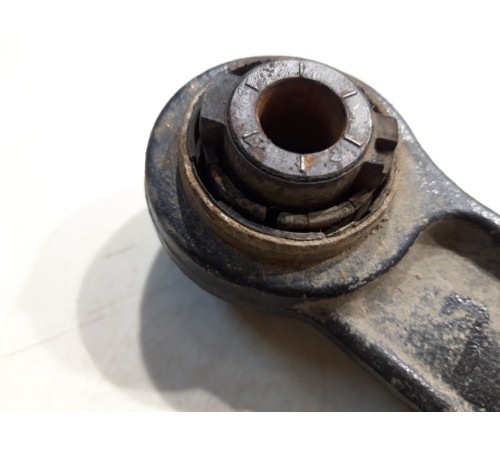 Рычаги подвески (задний, правый, верхний)