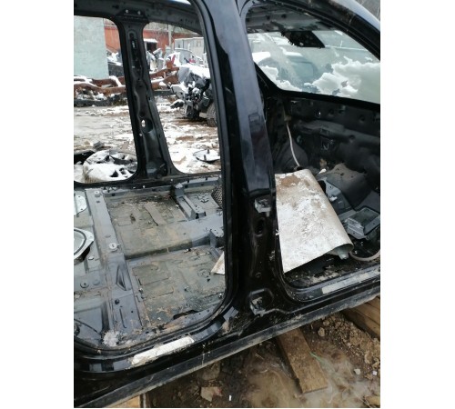 Порог правый с центральной стойкой