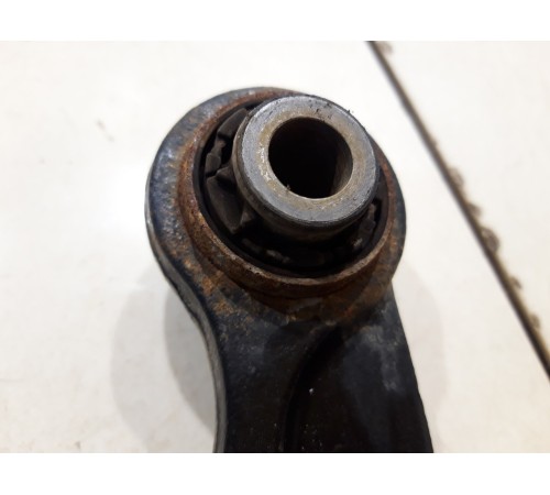 Рычаги подвески (задний, правый, верхний)