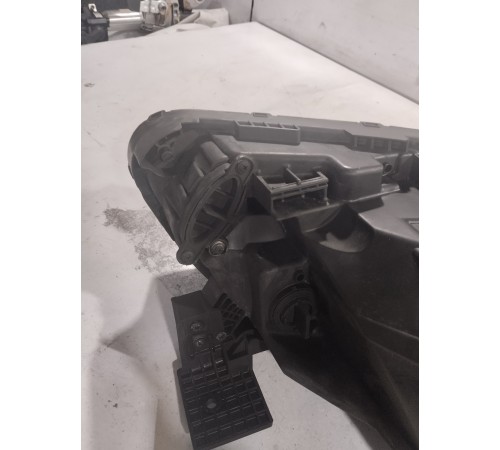 Фара левая галоген