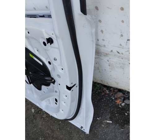 Дверь передняя правая