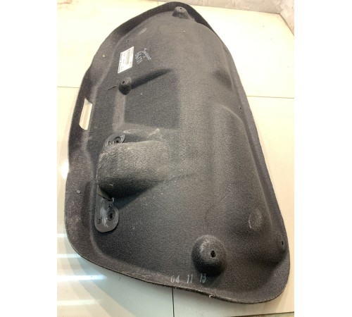 Обшивка крышки багажника