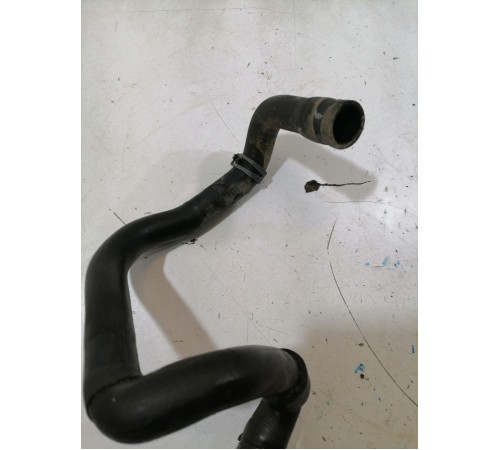 Патрубок системы охлаждения