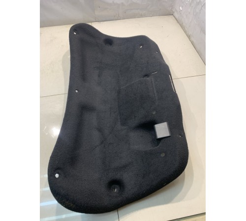 Обшивка крышки багажника