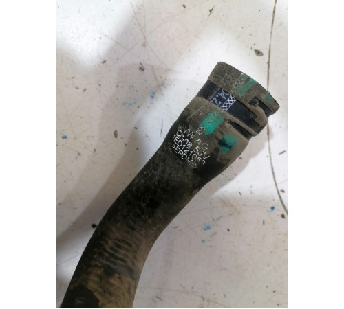 Патрубок системы охлаждения