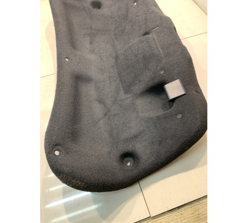 Обшивка крышки багажника