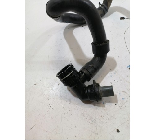 Патрубок системы охлаждения