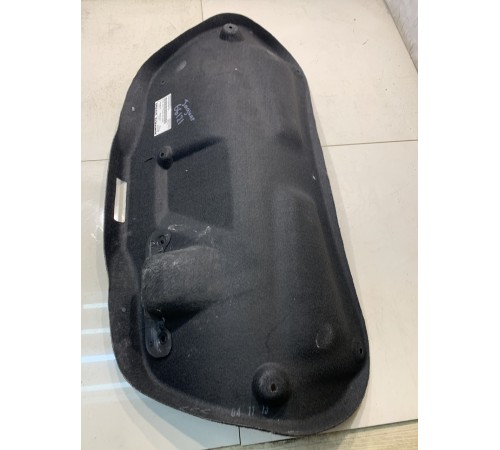 Обшивка крышки багажника