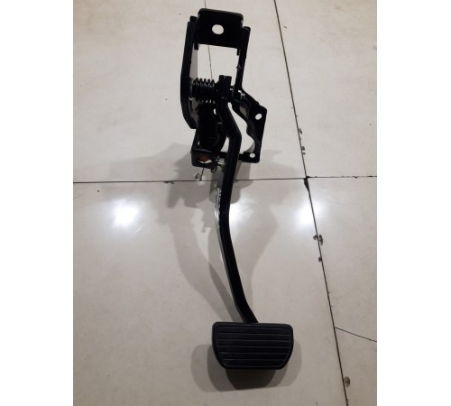 Педаль тормоза