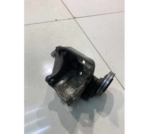 Кронштейн гидроусилителя