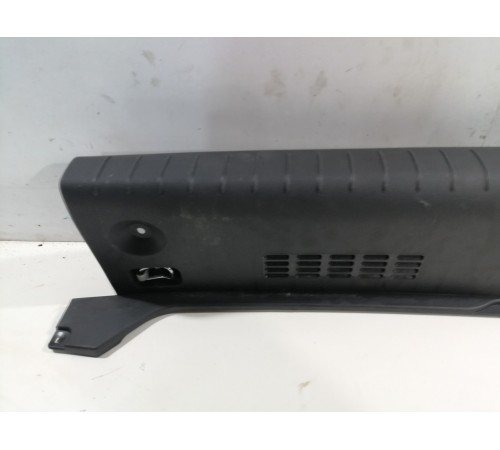 Накладка замка багажника задней панели