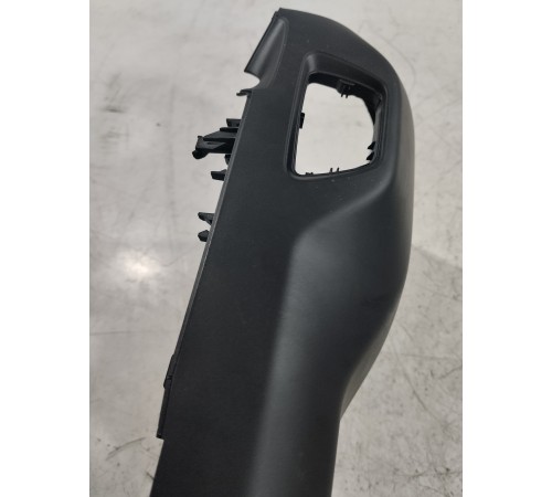 Кожух рулевой колонки нижний