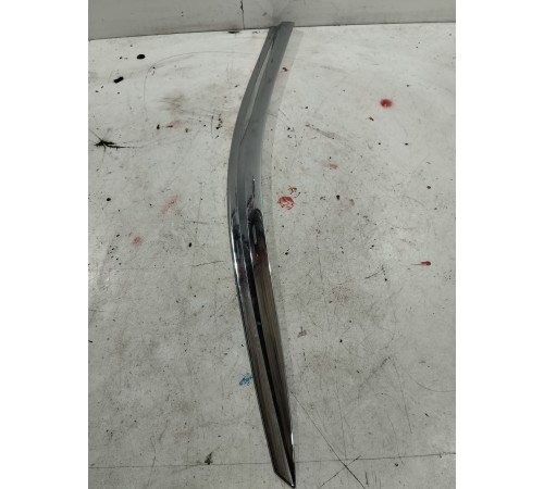 Молдинг кузова (передний левый)