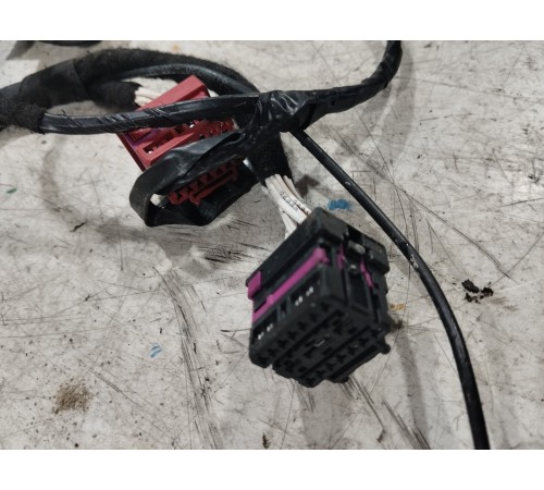 Электропроводка двери передняя левая