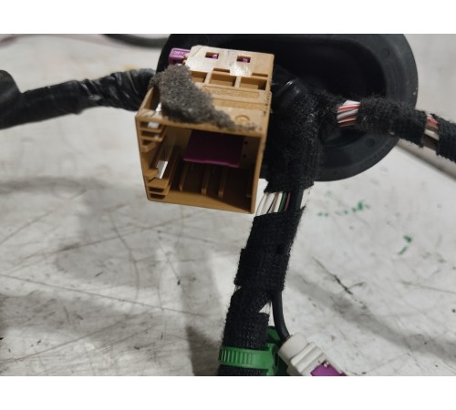 Электропроводка двери передняя левая