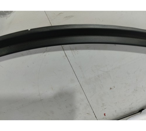 Накладка рамки двери (передняя левая)