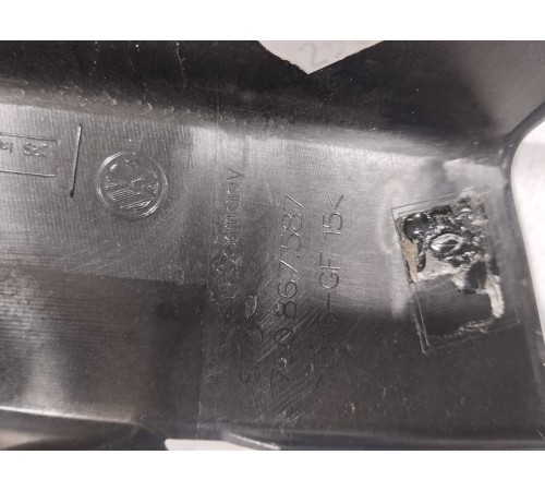 Накладка рамки двери (передняя левая)