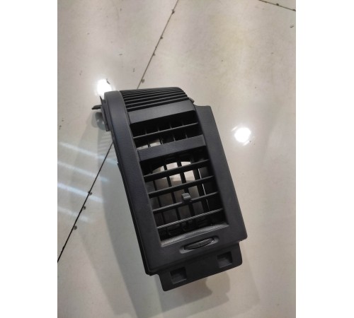 Воздушный дефлектор (правый)