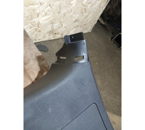 Обшивка крышки двери багажника