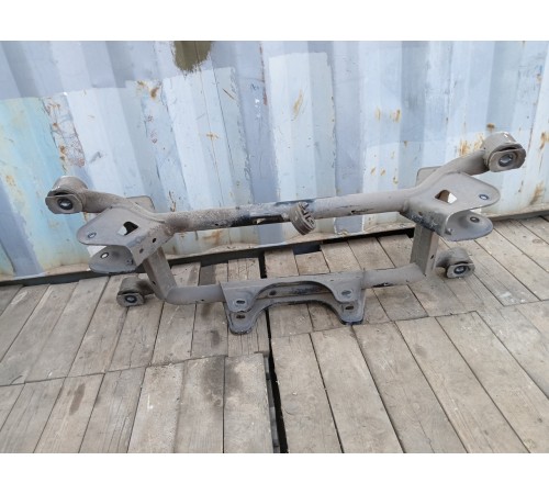 Балка (подрамник) задняя