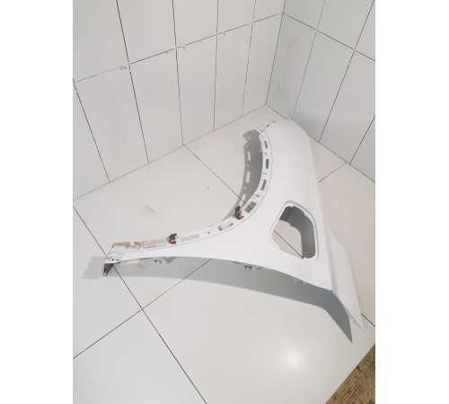 Крыло переднее левое