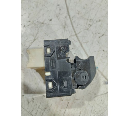 Кнопка стеклоподъемника задняя правая